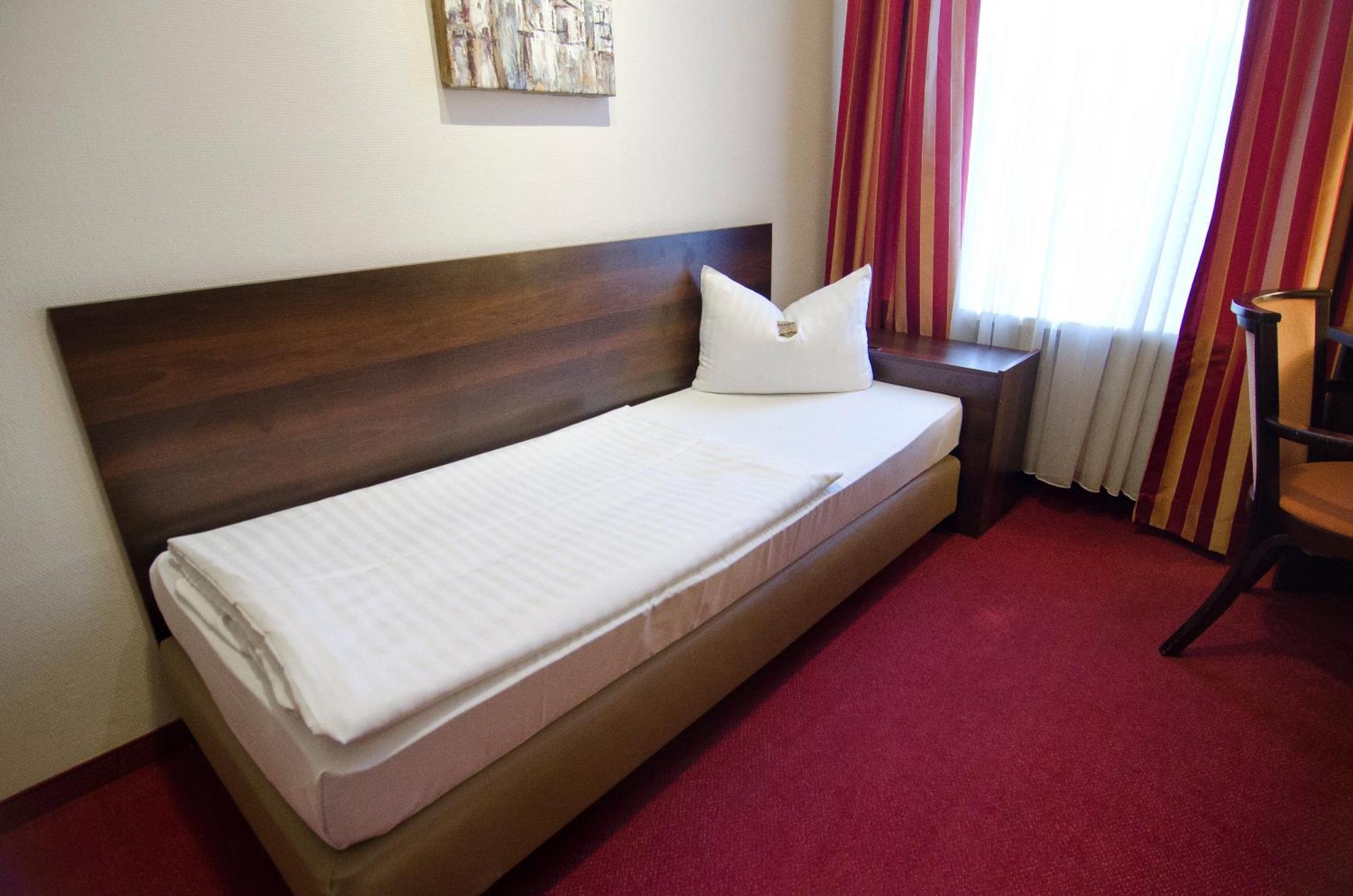 Hotel Polo Am Zob Hamburgo Quarto foto